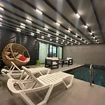 Villa Luxury Private Heated Pool C-two