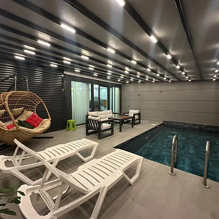 Villa Luxury Private Heated Pool C-two